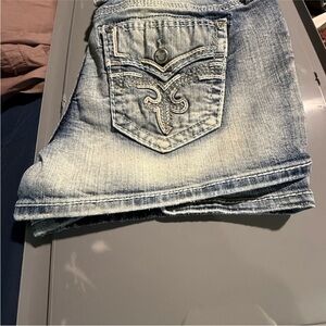 Rock Revival Light Wash Denim Shorts 32 rare hard to find bling shorts 💕